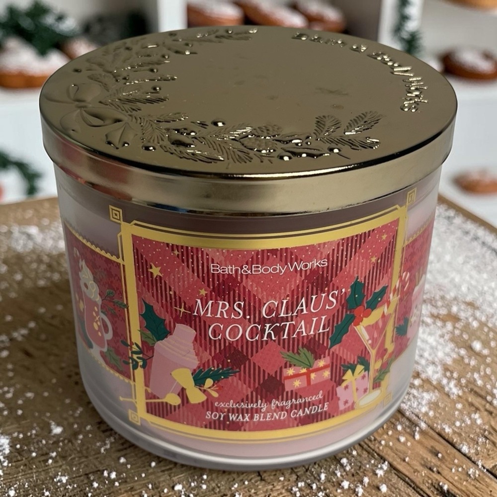 Bath & Body Works Mrs Claus Cocktail Christmas 3 Wick Scented Candle  14.5 oz